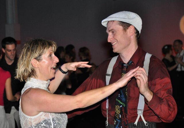 min 2008 11 08 fous swing 282